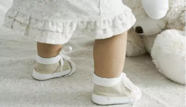 宝宝多大穿学步鞋