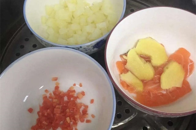 三文鱼土豆软饼的做法 10个月宝宝辅食食谱