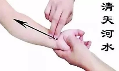 宝宝发烧了怎么办如何退烧