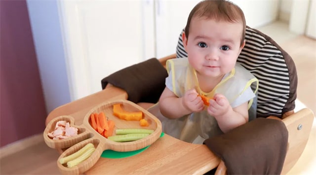 孩子自主吃饭的黄金期是什么时候
