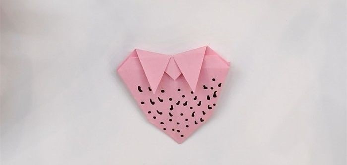 手工折纸草莓的折法