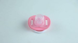 婴儿安抚奶嘴什么时候戒除？