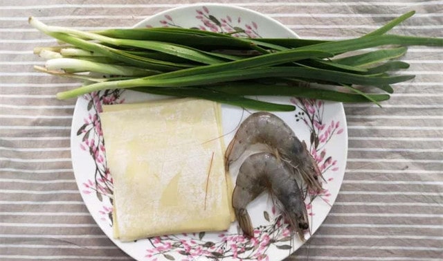 韭菜虾仁脆饼的做法 一岁半宝宝食谱
