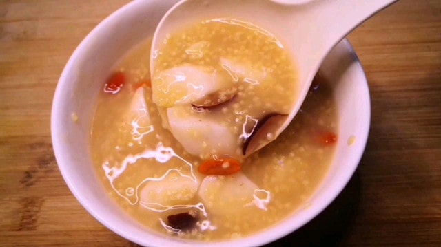 产妇下奶食谱 催乳何必大鱼大肉