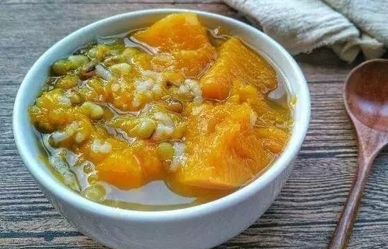 产妇秋季月子餐，滋补、去燥、助恢复