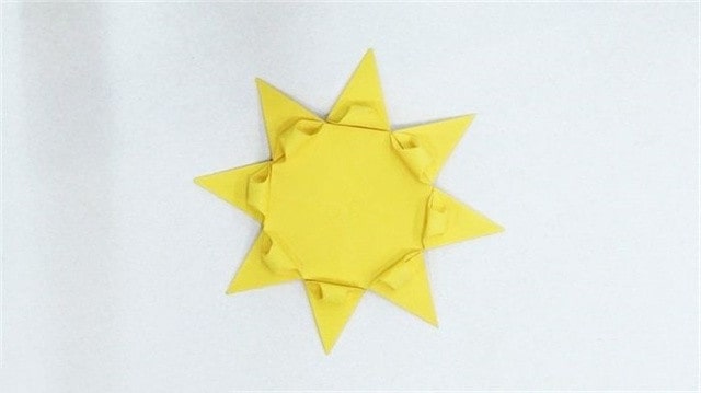 幼儿园手工折纸太阳花