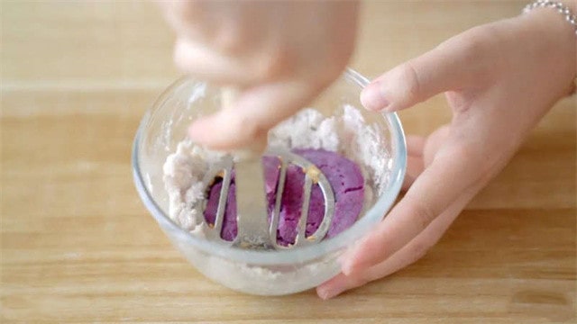 奶香水晶月饼的做法 三岁宝宝食谱