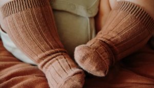 宝宝为什么喜欢脱袜子？