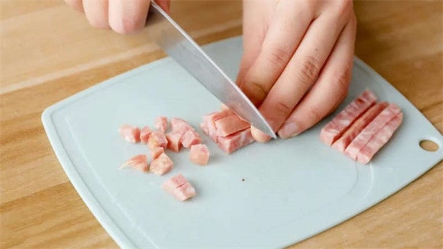 鸡蛋手抓饼的做法