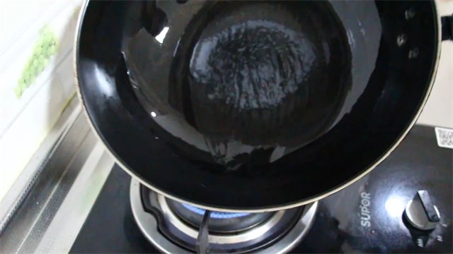 怎么样煎鱼不粘锅的方法