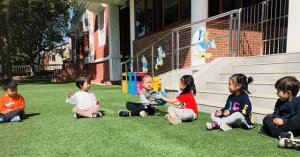 幼儿园小班体育游戏活动教案（3篇）