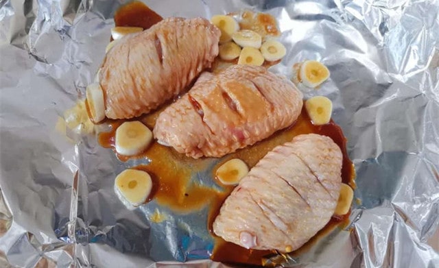 平底锅蒜香鸡翅的做法 一岁半宝宝食谱