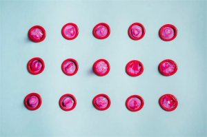 套套上的油是什么？对身体有害吗？