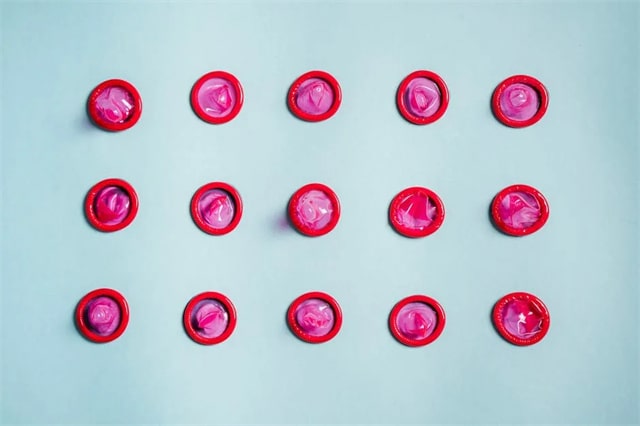 套套上的油是什么？对身体有害吗？