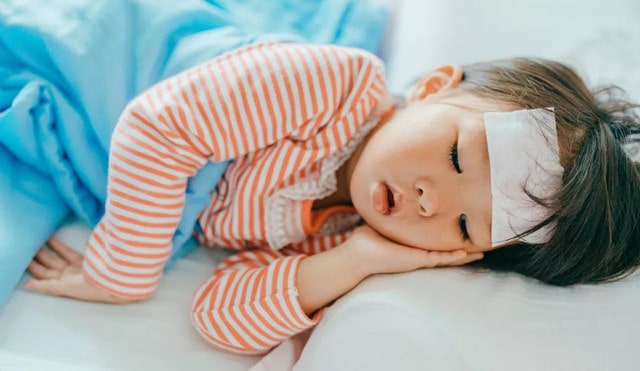 孩子一发烧就用退热贴？别再坑娃了！