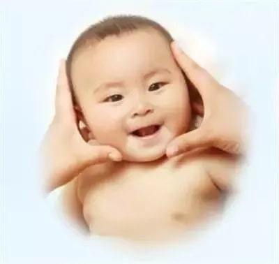 婴儿抚触的好处 婴儿抚触10招式