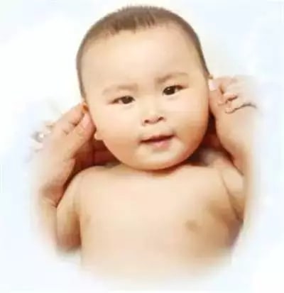 婴儿抚触的好处 婴儿抚触10招式