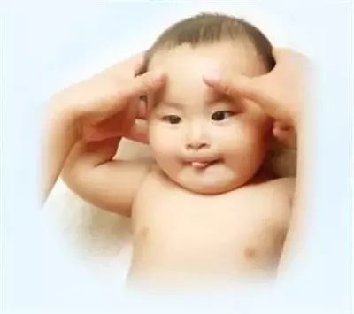 婴儿抚触的好处 婴儿抚触10招式