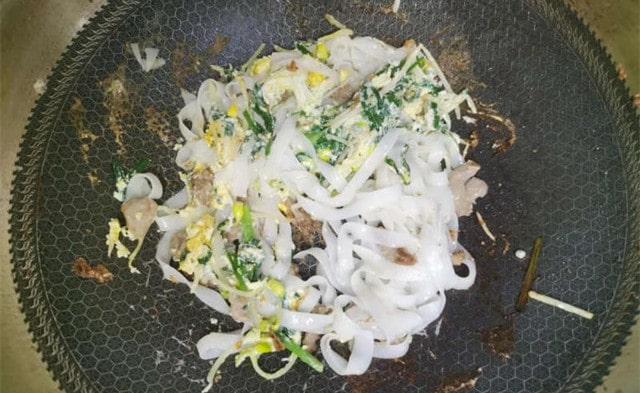 杂蔬牛柳炒河粉的做法 一岁半宝宝食谱