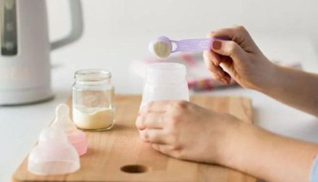 冲奶粉过浓对宝宝危害大