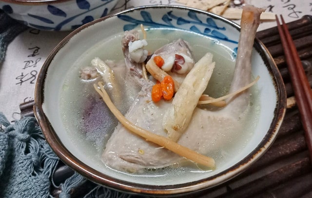 孕妇可以喝鸽子汤吗