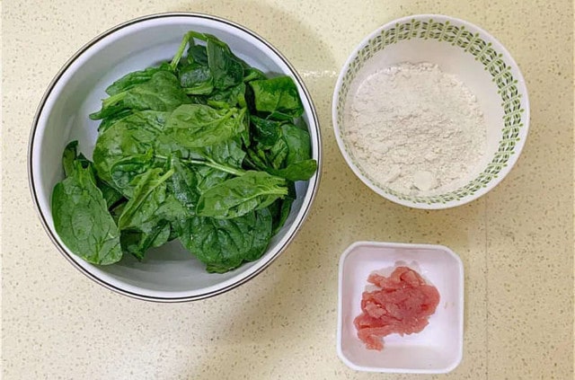 蔬菜肉泥小鱼面的做法 1岁宝宝食谱