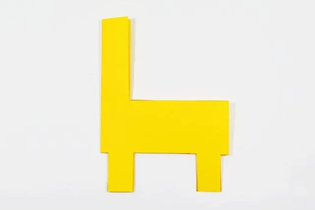 儿童剪纸站立的立体羊驼教程