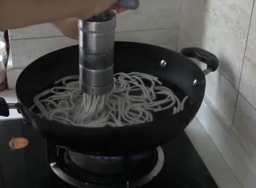 自制红薯粉条的做法