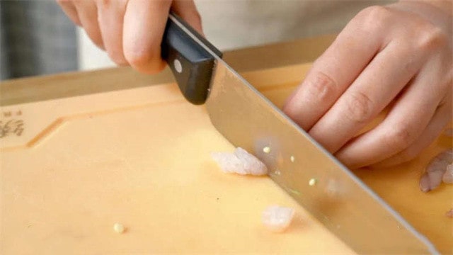 秋葵虾仁蛋饼的做法 一岁半宝宝食谱