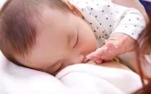 如何给宝宝断奶相关知识