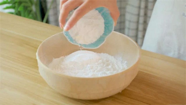 蔓越莓椰蓉糯米糕的做法