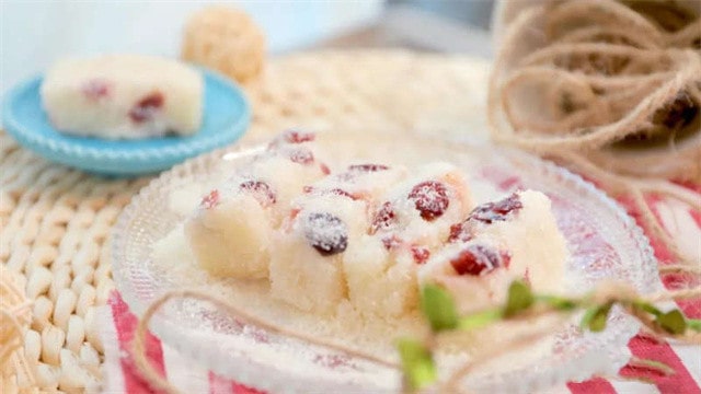 蔓越莓椰蓉糯米糕的做法