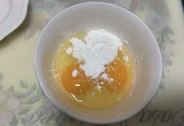 香蕉厚蛋烧的做法 宝宝营养早餐食谱