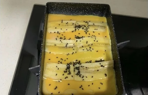 香蕉厚蛋烧的做法 宝宝营养早餐食谱