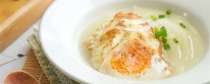 煎蛋萝卜汤的做法 2岁宝宝食谱