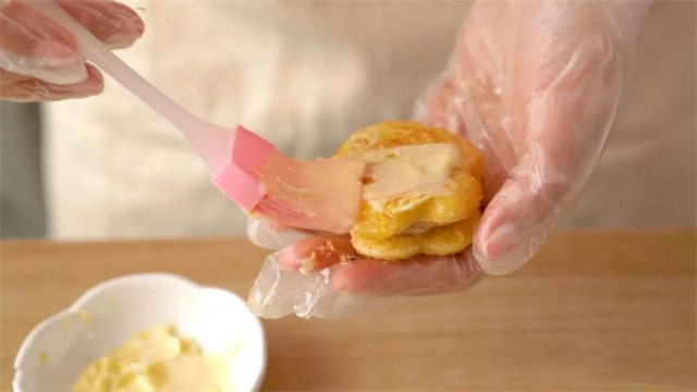 山药肉松小贝的做法