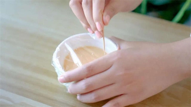 核桃碎碎牛奶蒸蛋的做法