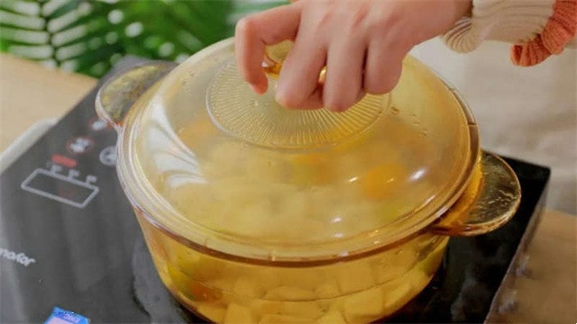 金桔冰糖雪梨水的做法