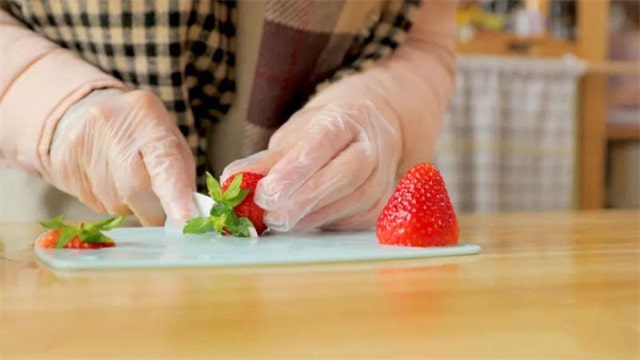 草莓山药雪人的做法