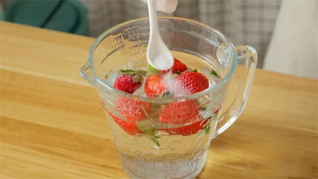 草莓山药雪人的做法