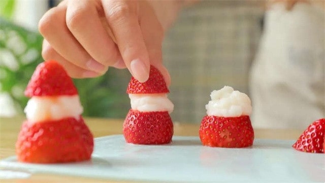 草莓山药雪人的做法