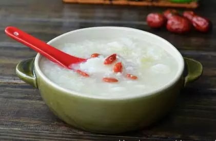 冬天给孩子煲这几种粥，孩子长高少生病