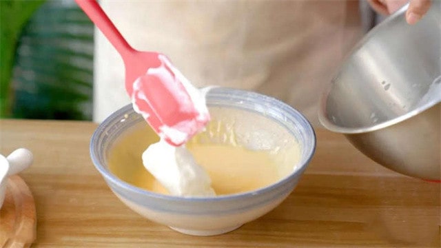 酸奶鸡蛋蒸蛋糕的做法