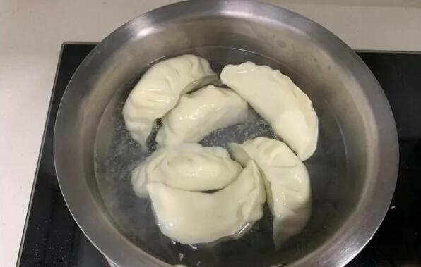 大个韭菜馅饺子