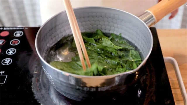 宝宝吃山药的做法：翡翠山药卷