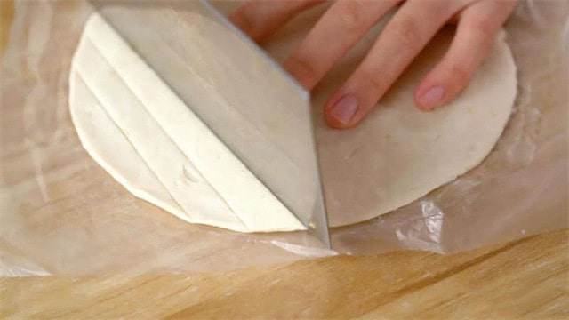 手抓饼苹果派的做法