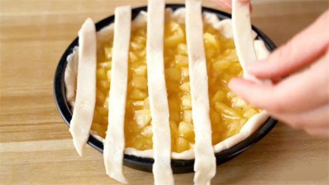 手抓饼苹果派的做法