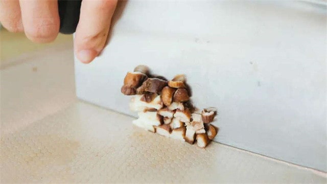 香菇鳕鱼饼的做法 一岁宝宝食谱