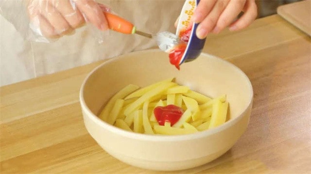 空气炸锅自制宝宝薯条的做法