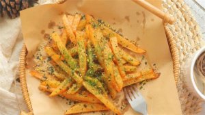 空气炸锅自制宝宝薯条的做法